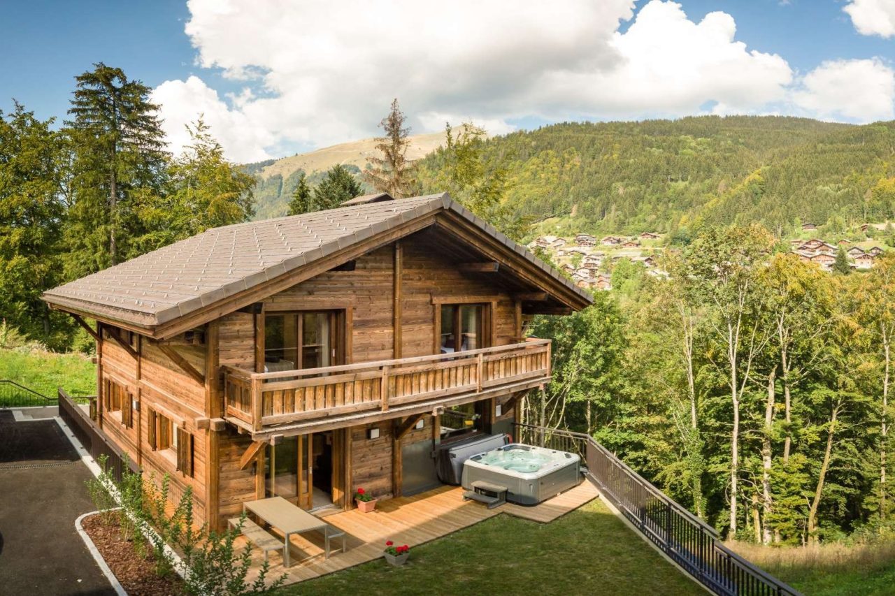 Chalet Holidays in Morzine and Les Gets - Reach4thealps